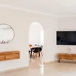 Modern With Private Pool And Mountain Views * 阿罗纳