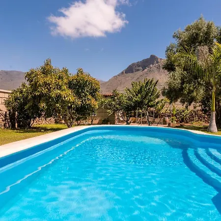 Modern With Private Pool And Mountain Views Villa