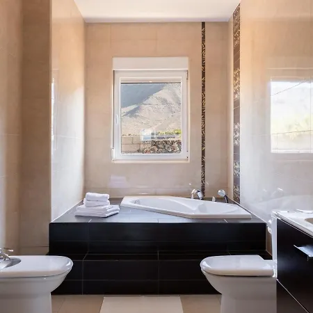 Villa Modern With Private Pool And Mountain Views *