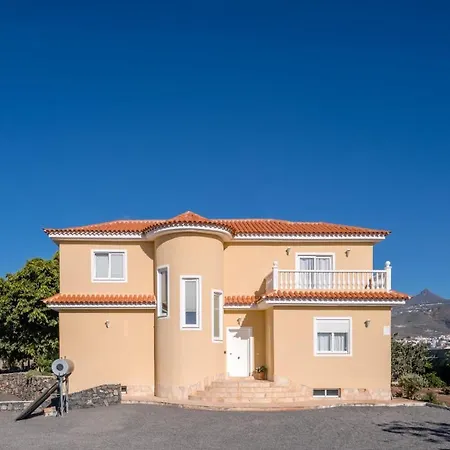 Modern With Private Pool And Mountain Views Вилла Арона