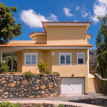 Modern With Private Pool And Mountain Views Арона