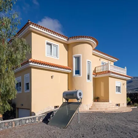 Modern With Private Pool And Mountain Views Willa